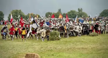 [WIDEO] Grunwald znów zatrząsł się od huku armat. Tak wyglądała wielka bitwa rycerzy