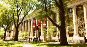 Burza wokół Harvardu! Chodzi o pieniądze i studentów z Chin
