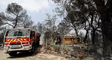 43 tysiące osób ewakuowanych, ogień zbliża się do kurortów [WIDEO]