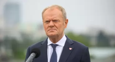 Groźby śmierci wobec Donalda Tuska w internecie. Policja zabezpieczyła sprzęt i amunicję